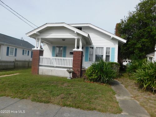 107 Gordon St, Beaufort, NC, 28516-2232 | Card Image