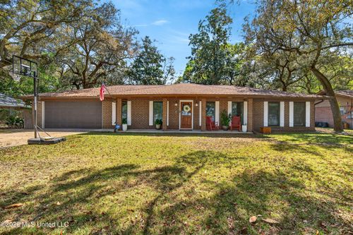 2105 Ward Ln, Biloxi, MS, 39531-2314 | Card Image