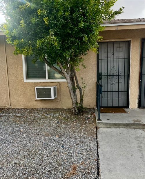 1955 E Devonshire Ave, Hemet, CA, 92543 | Card Image