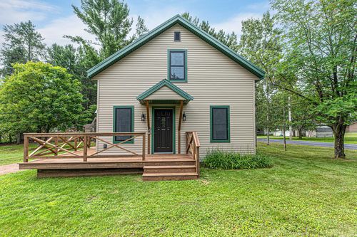 214 W Mill St, Eagle River, WI, 54521-8945 | Card Image