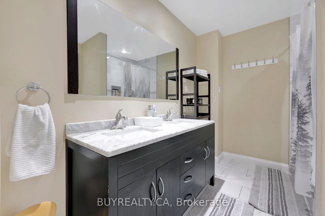 72B - 104 Poplar Cres, House attached with 4 bedrooms, 2 bathrooms and 2 parking in Aurora ON | Image 26
