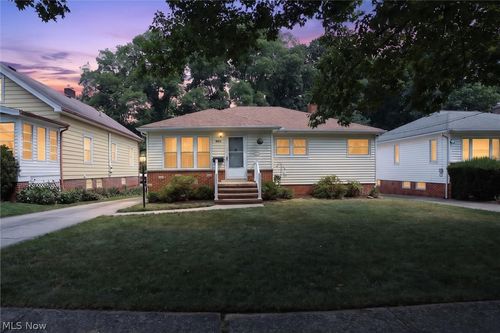 9180 Stonington Road, Parma Heights, OH, 44130 | Card Image