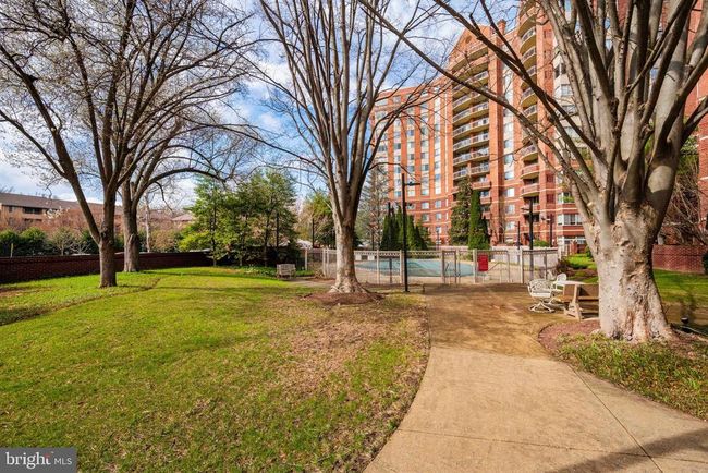 2-502 - 5802 Nicholson Ln, Condo with 3 bedrooms, 2 bathrooms and null parking in NORTH BETHESDA MD | Image 48