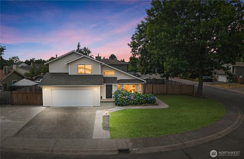 410 Warwick St, Enumclaw, WA, 98022-7442 | Card Image
