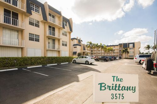 408-3575 S Ocean Blvd, South Palm Beach, FL, 33480-5768 | Card Image