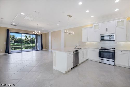 13350 Coronado Dr, NAPLES, FL, 34109-0552 | Card Image