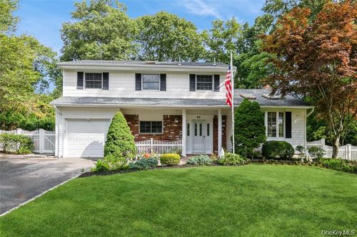 22 Sheryl Cres, Smithtown, NY, 11787-1334 | Card Image