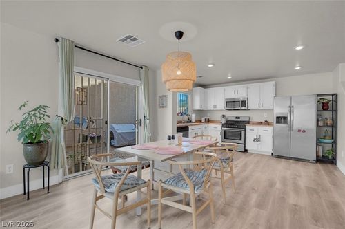 7212 Platinum Peak Ave, Las Vegas, NV, 89129-6074 | Card Image