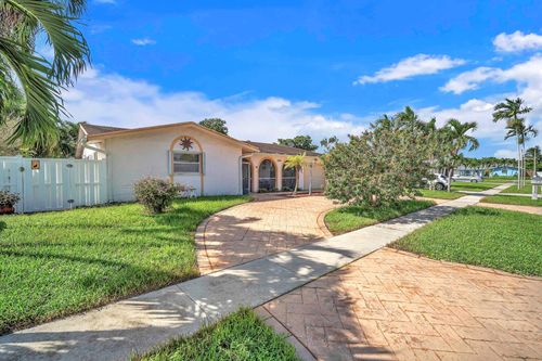 7950 Nw 8th Ct, Margate, FL, 33063-4063 | Card Image