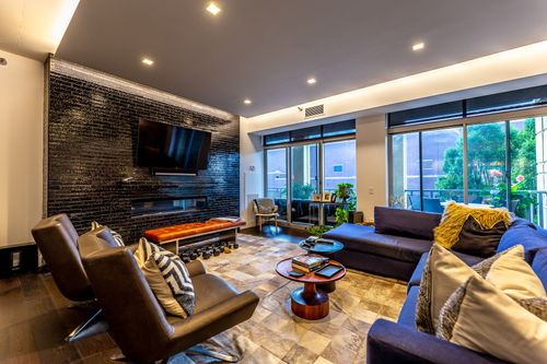 203-720 N Larrabee St, Chicago, IL, 60654-1890 | Card Image