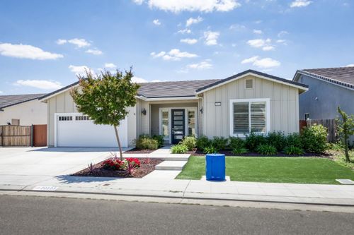 20123 Pescara Ln, Friant, CA, 93626-7932 | Card Image