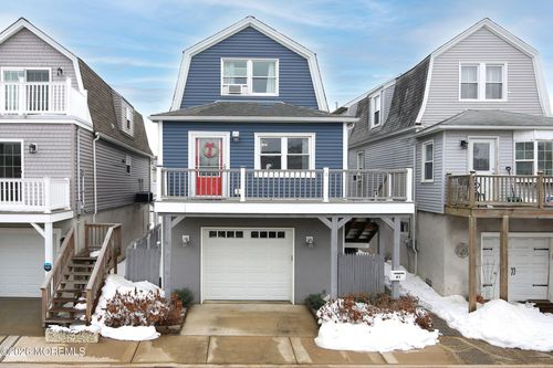 61 Barberie Ave, Highlands, NJ, 07732-1518 | Card Image