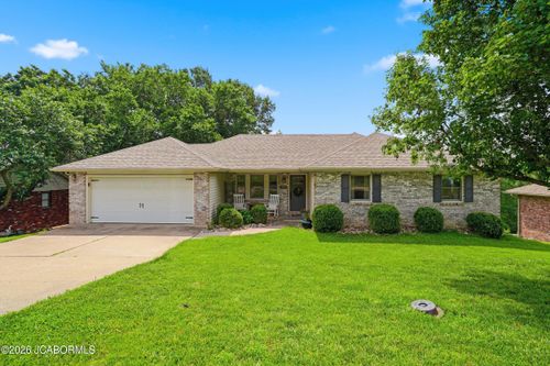 704 Shawn Dr, Jefferson City, MO, 65109-0500 | Card Image