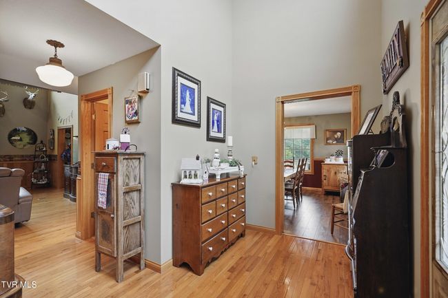 1124 Elizabethton Hwy, House other with 3 bedrooms, 3 bathrooms and null parking in Bluff City TN | Image 5