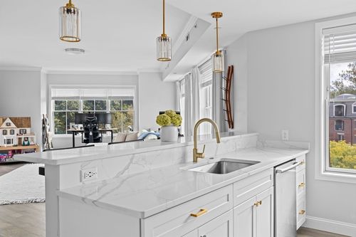 unit-312-131 Eliot St, Milton, MA, 02186-2235 | Card Image