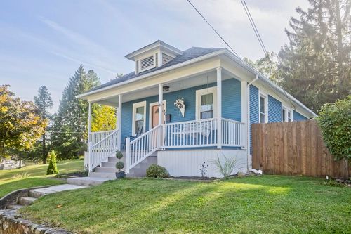 27 Goodwin St, Springfield, MA, 01151-2103 | Card Image