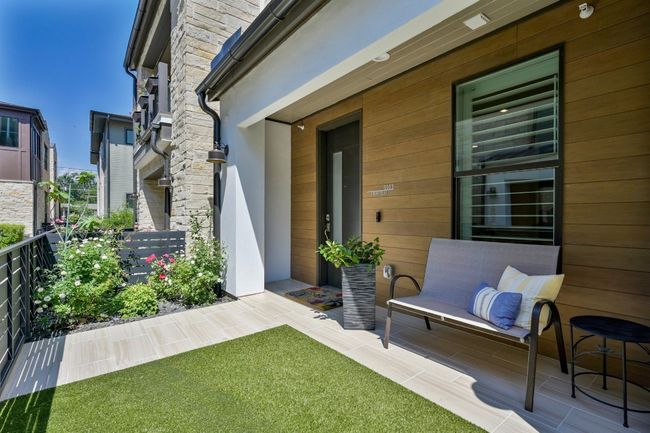 K-9 turf front yard & upgraded landscaping. | Image 32