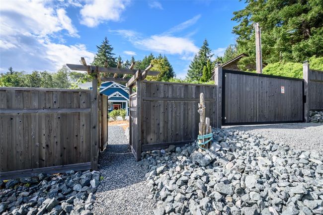 7863 Tozer Rd, House other with 2 bedrooms, 2 bathrooms and 2 parking in Fanny Bay BC | Image 41