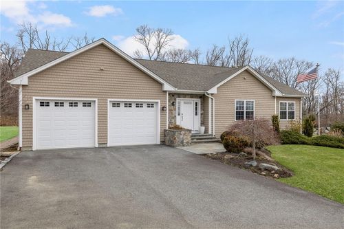 33 Abatecola Way, Johnston, RI, 02919-6100 | Card Image