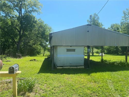 39055 Railroad Ave, Osawatomie, KS, 66064-6159 | Card Image