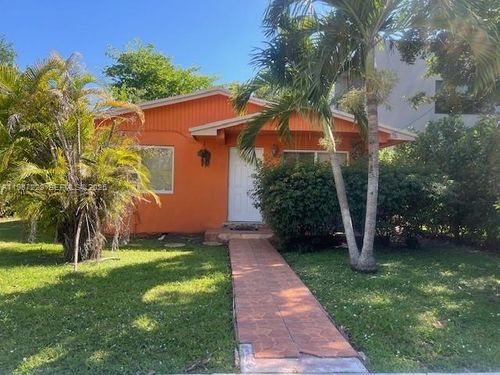 3366 Thomas Ave, Miami, FL, 33133-5828 | Card Image