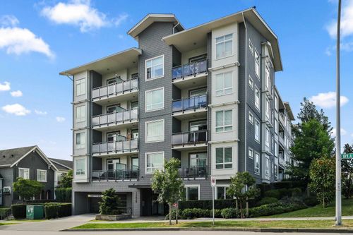 303-13628 81a Ave, Surrey, BC, V3W3E2 | Card Image