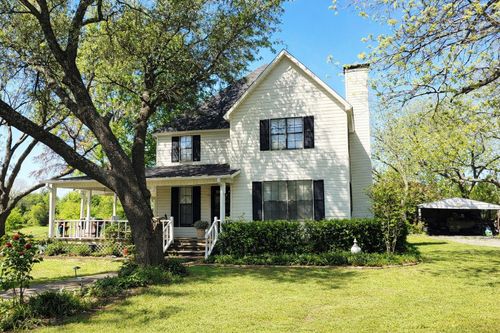 608 N Lamar St, Tioga, TX, 76271-3509 | Card Image