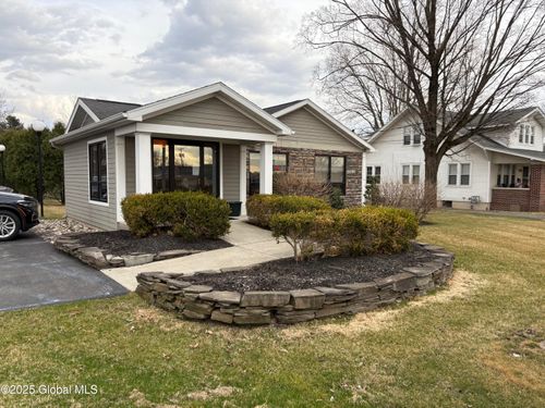 98 Troy Rd, East Greenbush, NY, 12061-1012 | Card Image