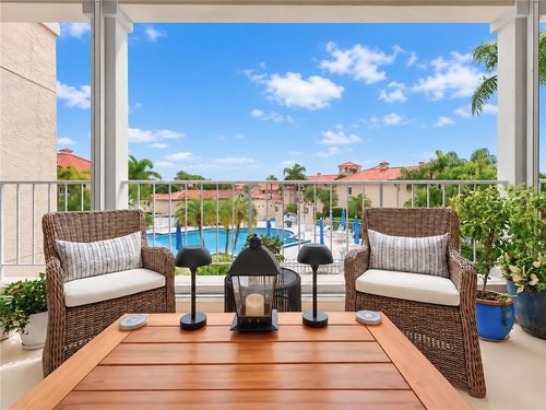 208-5060 Harmony Cir, Vero Beach, FL, 32967-7218 | Card Image
