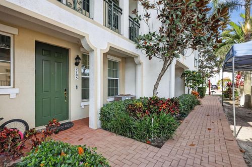 2705 Sw 119th Way, Miramar, FL, 33025-5697 | Card Image