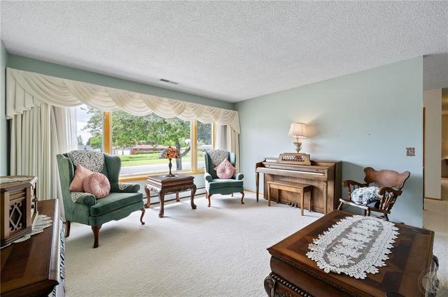 Living Room | Image 13