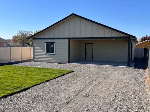 122 South St, Mabton, WA, 98935 | Card Image