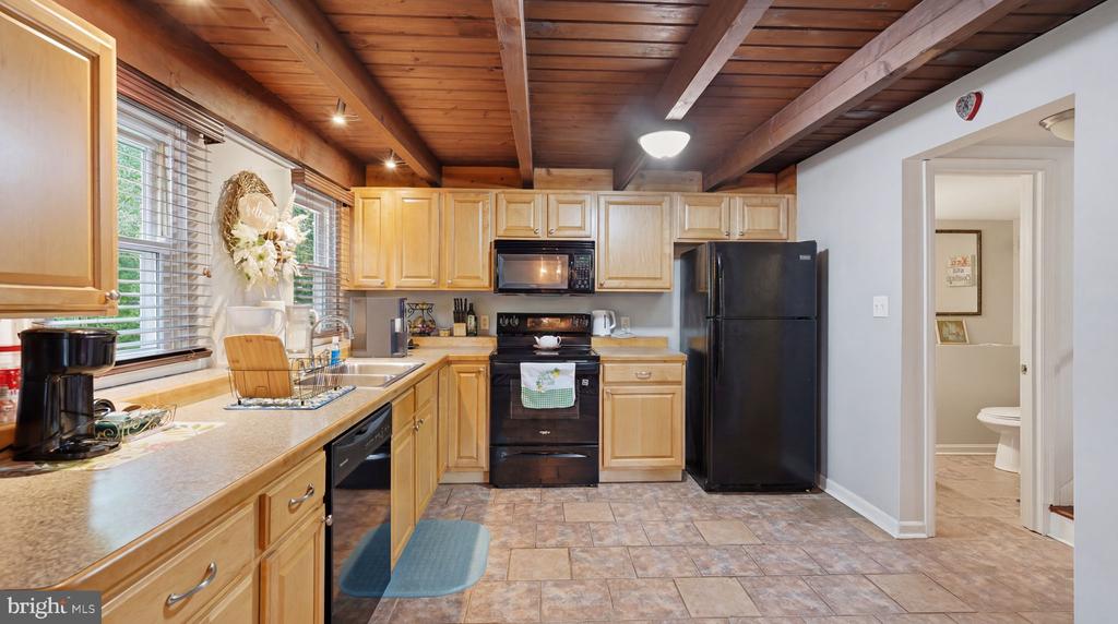 Residential in LOCUST GROVE 2