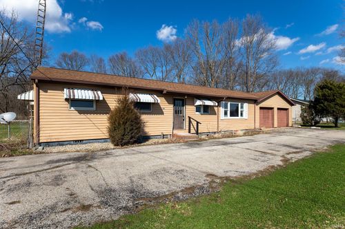 7240 E State Road 8, Knox, IN, 46534-8824 | Card Image