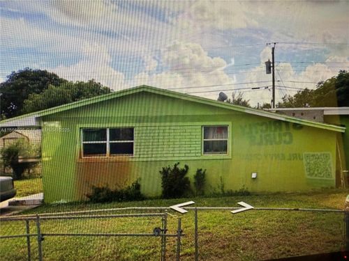3600 210th Ter, Miami Gardens, FL, 33056-1257 | Card Image