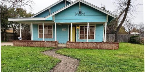 215 N Bishop St, San Angelo, TX, 76901-3305 | Card Image