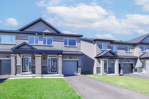 {{alt}} | Card Image