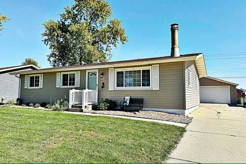 2623 N 15th Pl, Fort Dodge, IA, 50501-7222 | Card Image