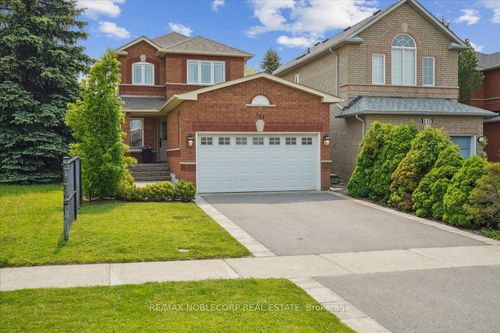 121 Isaac Murray Ave, Maple, ON, L6A2S8 | Card Image
