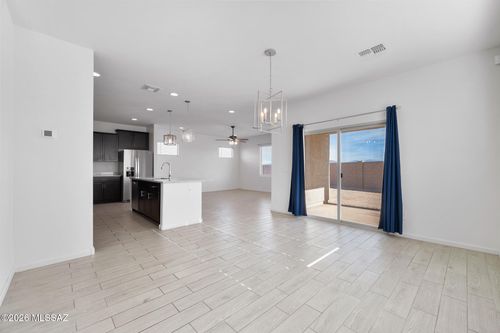 7801 S Walnutview Dr, Tucson, AZ, 85757-0138 | Card Image