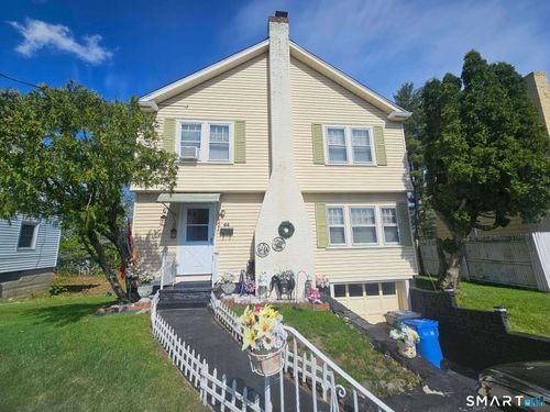 44 Forster St, Hartford, CT, 06106-4214 | Card Image