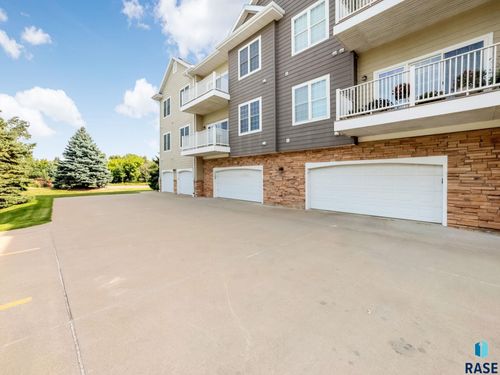 unit-207-6106 S Avalon Ave, Sioux Falls, SD, 57108-2538 | Card Image