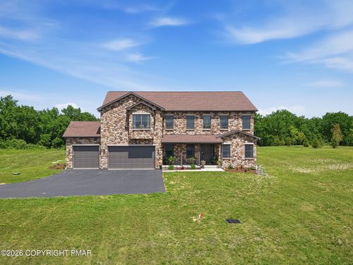 130 Longenbach Ave, Nazareth, PA, 18064-8774 | Card Image