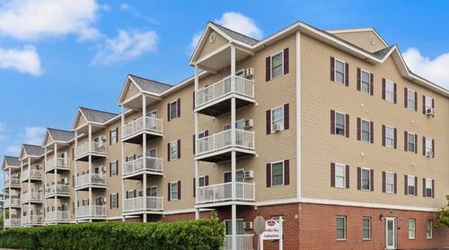 apt-103-18 Harbor Ave, Nashua, NH, 03060-6387 | Card Image