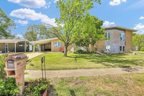 1520 S Pointe Dr, Rantoul, IL, 61866-3407 | Card Image