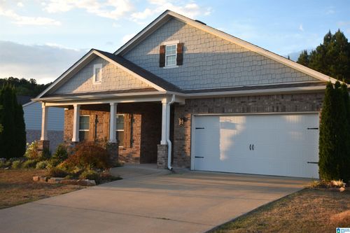 261 Rock Dr, GARDENDALE, AL, 35071-1210 | Card Image