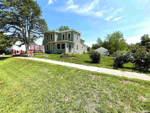 465 Mill St, Toronto, IA, 52777-9698 | Card Image