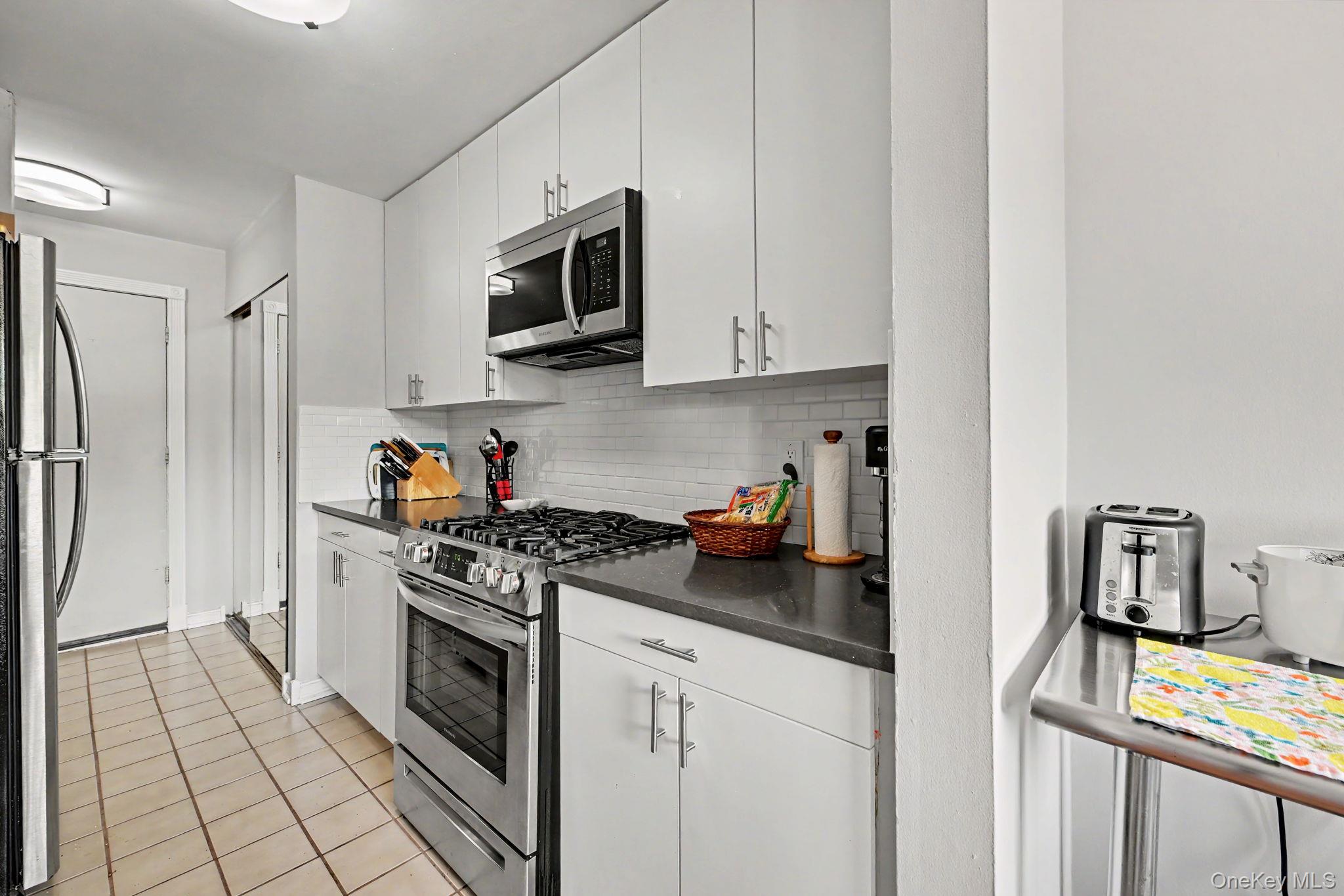 Residential in Greenburgh 5