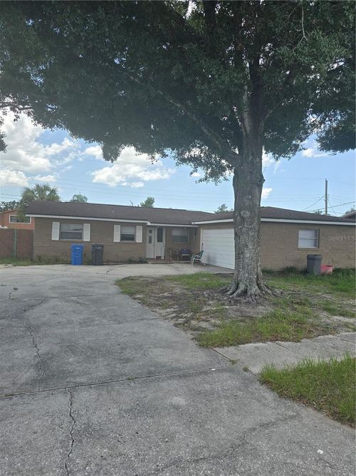 1218 Lorie Cir, Brandon, FL, 33510-3236 | Card Image