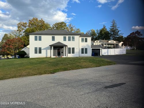 975 Van Court Ave, Long Branch, NJ, 07740-4643 | Card Image